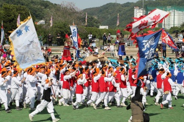 0503 ‘차전장군 노국공주 축제’ 셋째 날  민속 공연 절정.JPG