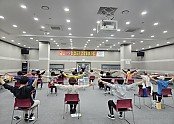 영주-5-2 암 치료를 마친 시민 20여 명이 참석한 가운데 ‘암 생존자 건강동행’ 첫 수업 성공적 마무리됐다.jpg