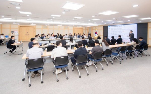 [미래도시전략과]구미시  AI·공간 전략 담은 미래도시포럼 본격 시동 행사사진 3.jpg