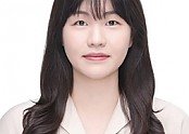 김효정 교수 프로필 사진.jpg