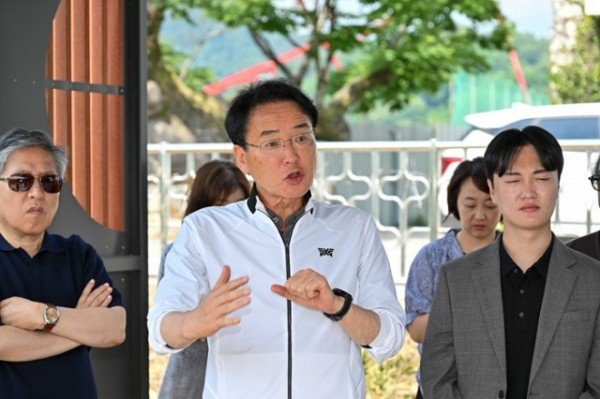 황병직 영주시장 당선인이 사업에 대한 질의를 하고 있다.jpg