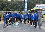 영주-11-1 상망동 바르게살기위원회, 인도변 풀뽑기 활동 실시(단체기념사진).jpg