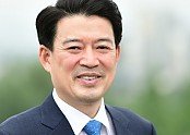 윤재호 회장님 사진1 (2).jpg