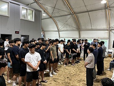 영주-2-2 초등부,중등부,고등부 선수들이 참가해 승부를 펼쳐 각 부문별 씨름왕은 경상북도 씨름왕 선발대회에 출전하게된다 (1).jpg