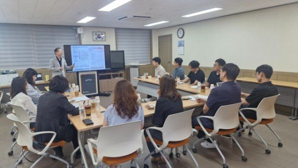 1. [기업지원과]창업투자 전문가 초청 간담회 1.jpg
