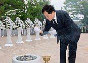 01의성군제공 의성군, 제81주년 광복절 참배행사 개최1.jpg
