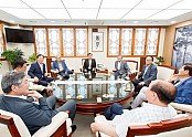 2026.08.20_역대_의장협의회_간담회.jpg