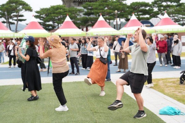 0926_2026_안동국제탈춤페스티벌_25일_본격_개막_(2).jfif